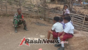 Babinsa 1618-02/Miobar Tanamkan Nilai Disiplin dan Cinta Tanah Air Sejak Dini