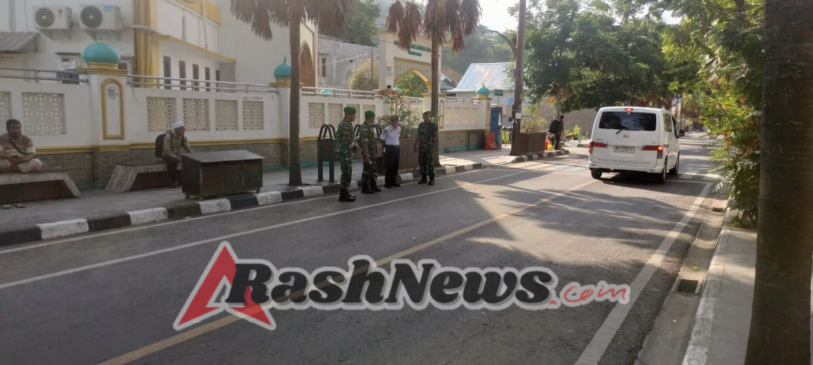 Sinergi TNI dan Masyarakat: Babinsa Komodo Jaga Kamtibmas di Destinasi Wisata Labuan Bajo