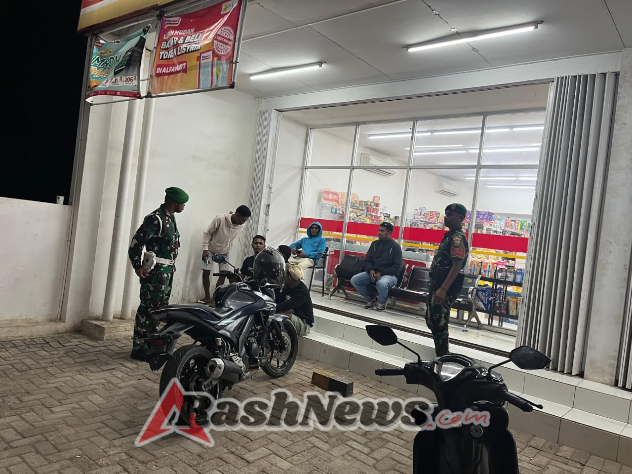 Antisipasi Terjadinya Gangguan Kamtibmas, Di Malam Hari Piket Kodim 1621 TTS Gelar Patroli Malam