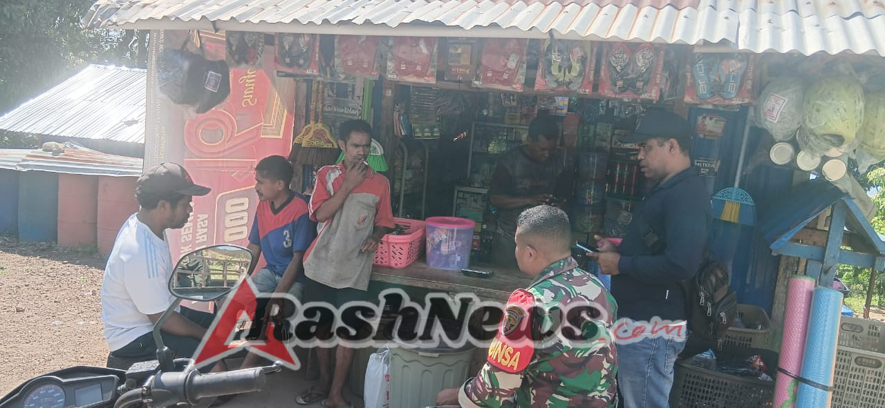 Tingkatkan Sinergi dengan Warga, Babinsa Gelar Komsos di Desa Tenda, Kecamatan Wolojita