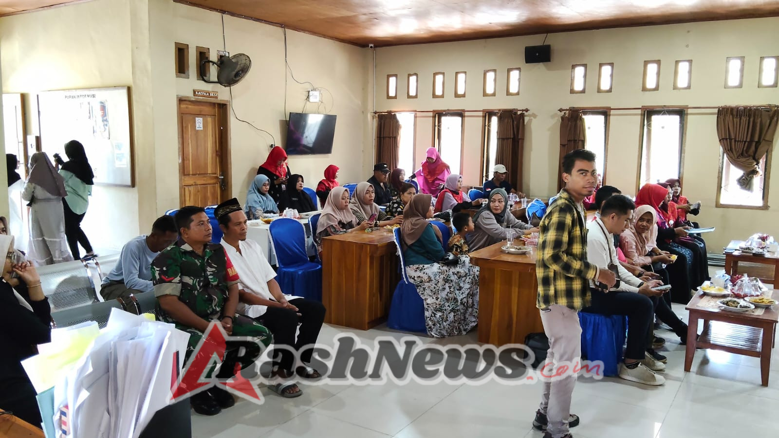Perpustakaan Desa Bukit Damai Dinilai Tim Kabupaten, Babinsa Turut Beri Dukungan