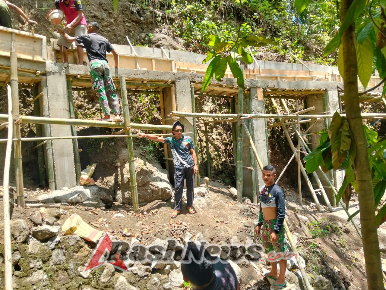 Semangat Gotong Royong TMMD ke-126: Kodim Manggarai Genjot Pembangunan Irigasi di Desa Riung