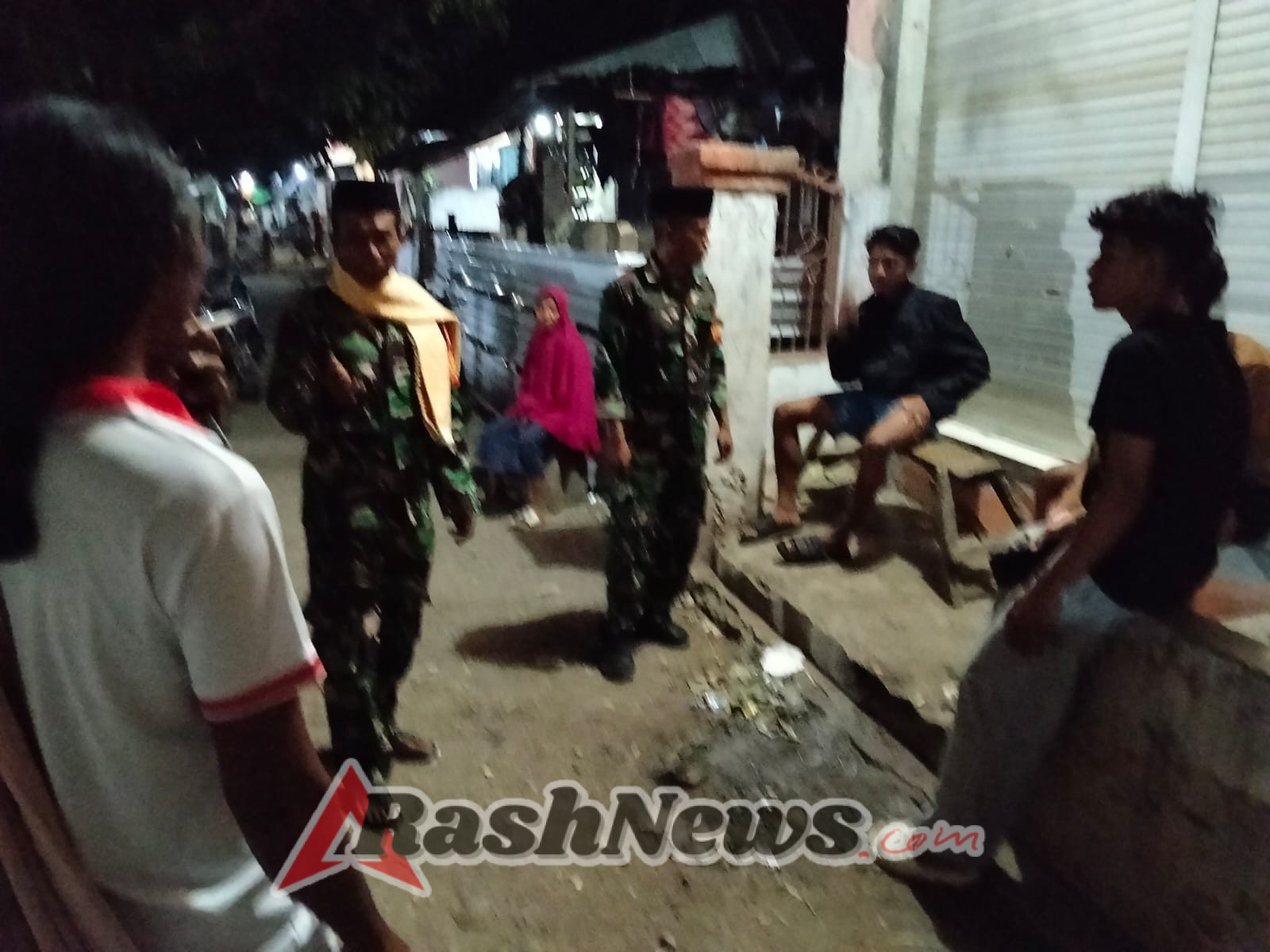 Cegah Aksi Negatif Pemuda, Babinsa Ingatkan Warga Pentingnya Menjaga Emosi dan Keamanan Lingkungan