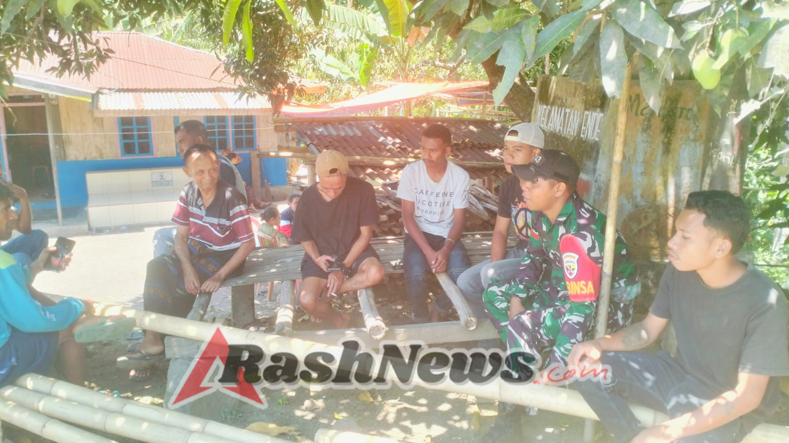 Komsos dan Pamwil Babinsa Kodim 1602/Ende Berjalan Lancar di Desa Taniwoda