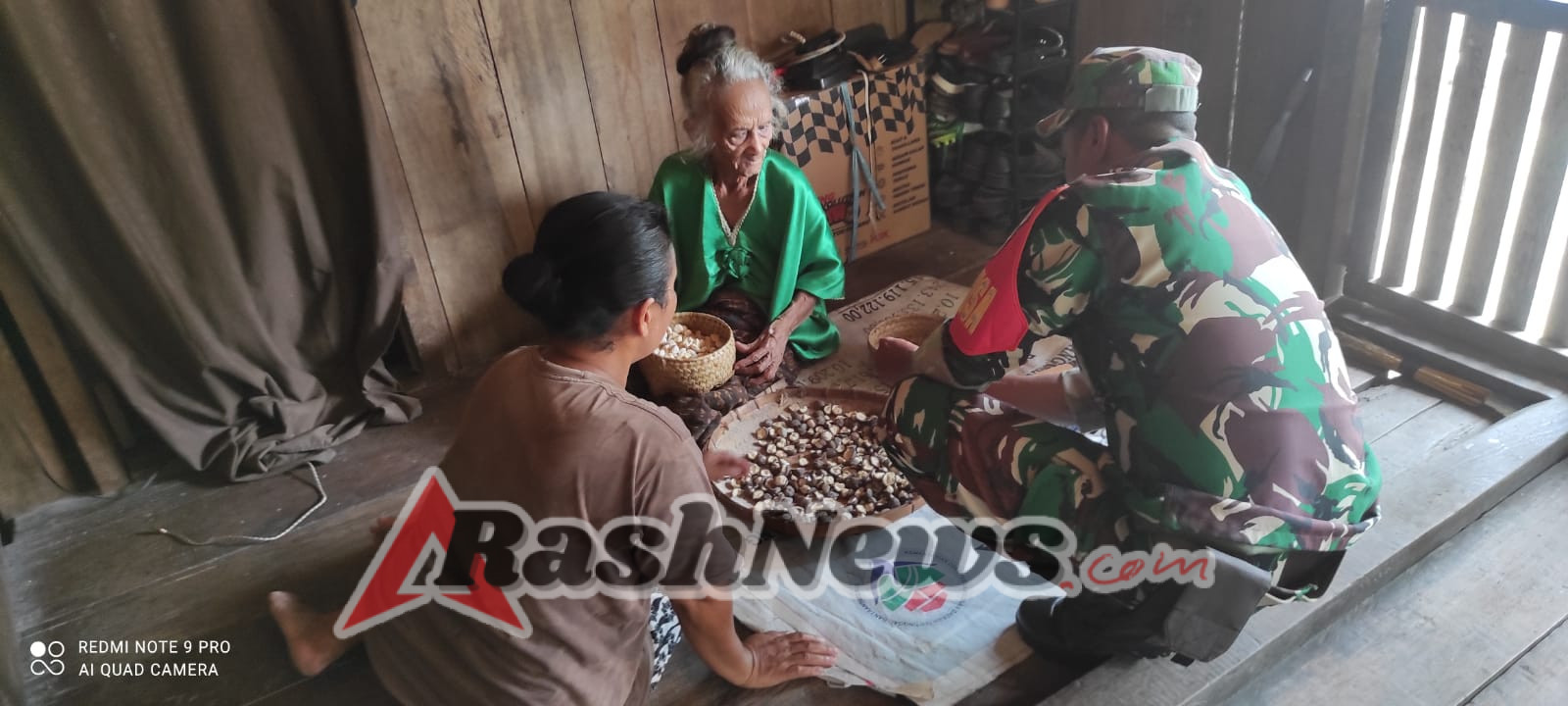 Babinsa RateMangga Ajak Warga Waspada dan Peduli Lingkungan Lewat Giat Komsos