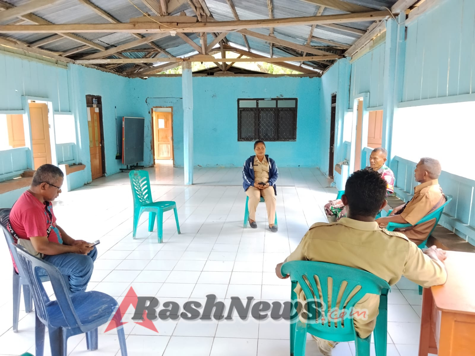 Babinsa Kodim 1602/Ende Perkuat Sinergi dengan Pemerintah Desa dalam Pamwil dan Puldata