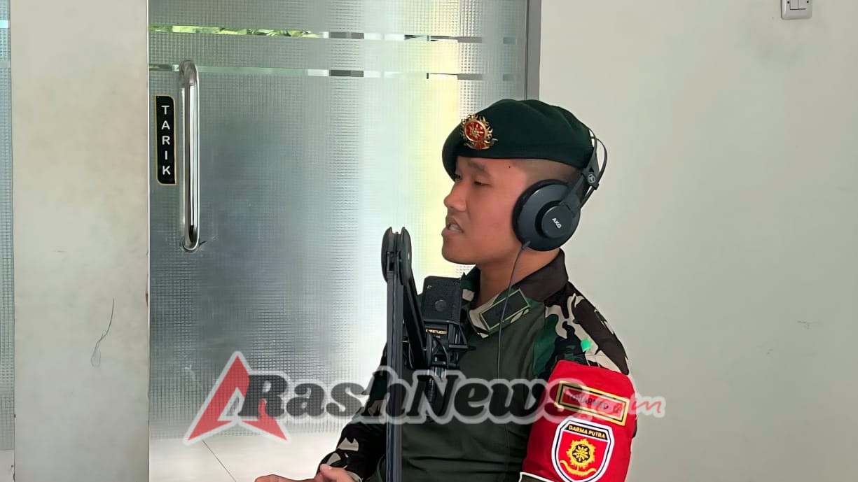Satgas Pamtas Yonarmed 12 Kostrad Siarkan Edukasi Kesehatan TBC di RRI AtambuaSatgas Pamtas Yonarmed 12 Kostrad Siarkan Edukasi Kesehatan TBC di RRI Atambua