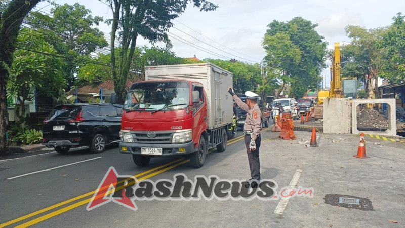 Terjadi Peningkatan, Unit Lantas Polsek Mengwi Urai Lalin Jalur Utama