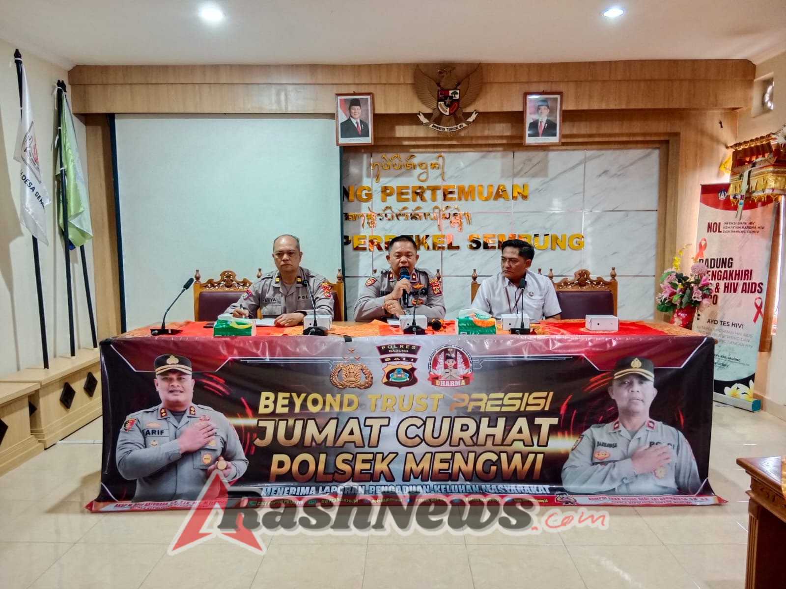 Jumat Curhat Bersama Masyarakat Sembung, Kapolsek Mengwi Ingatkan Pentingnya Menjaga Keamanan dan Ketertiban Lingkungan