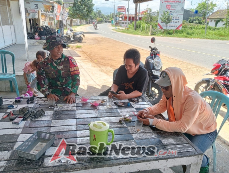 Babinsa Labuhan Lalar Imbau Warga Aktif Laporkan Potensi Gangguan Kamtibmas