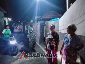 Hadapi Musim Hujan, Babinsa Ingatkan Warga Perkuat Kesiapsiagaan