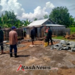 Babinsa Aktif Dampingi Pekerjaan Konstruksi Koperasi Merah Putih di Dasan Anyar