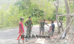 Babinsa Koramil 1618-03/Insut Perkuat Kebersamaan Lewat Kerja sama di Desa Bakitolas