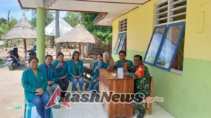 Babinsa 1618-04/Bisel Ajak Mahasiswa Lebih Peka terhadap Dinamika Desa