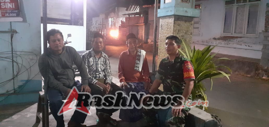 ‎Cegah Gangguan Kamtibmas, Babinsa Masbagik Utara Baru Intensifkan Patroli Malam Bersama Warga