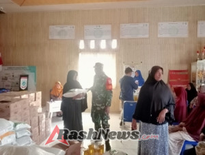 Dukung Ketahanan Pangan, Pemerintah Desa Beru Salurkan Beras dan Minyak Goreng