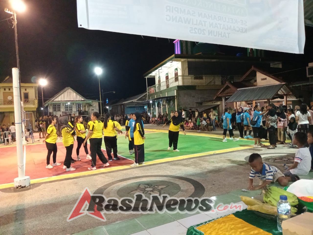 Warga Antusias Ikuti Turnamen Bola Voli, Babinsa Turut Kawal Keamanan