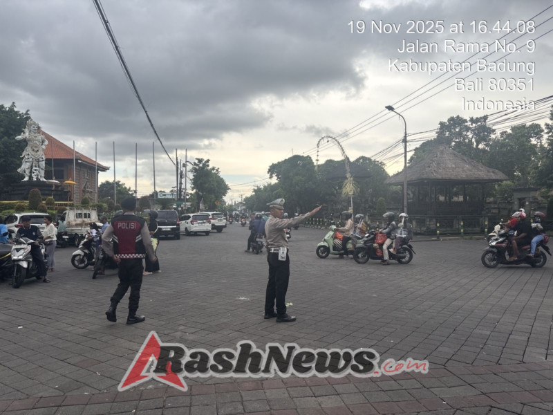 Hari Raya Galungan Kapolsek Mengwi Lakukan Pemantauan di Kawasan Obyek Wisata Taman Ayun