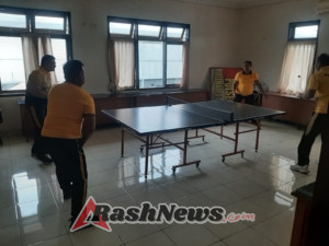 Jaga Kesehatan dan Fisik, Polsek Seltim Gelar Olah Raga pagi