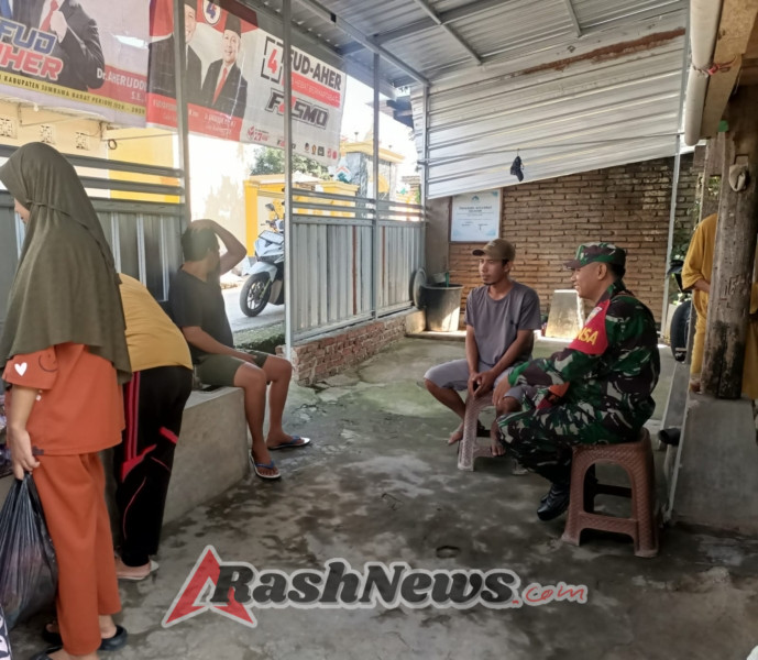 Bangun Sinergi, Babinsa Meraran Lakukan Komsos Bersama Masyarakat