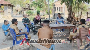 Perkuat Kerja Sama, Babinsa Bisel Gelar Komsos dengan Pemerintah Desa Oehalo