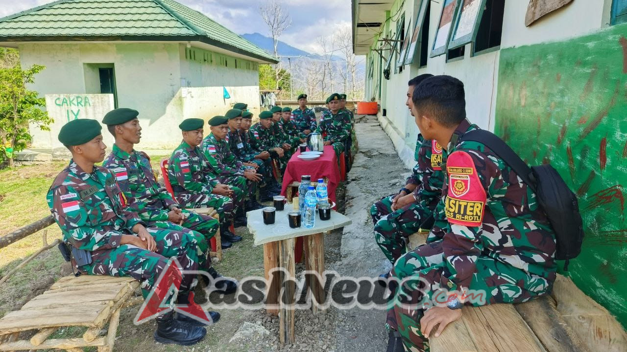 Dansatgas Pamtas Yonarhanud 2 Kostrad Adakan Kunjungan ke Pos Naekake