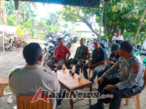 Kehadiran Babinsa di Tengah Masyarakat Paupire Dapat Respon Positif Warga