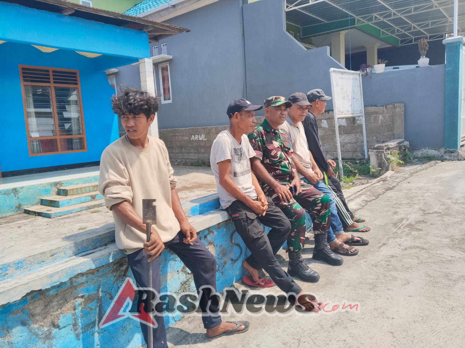 Babinsa Ajak Warga Kotaratu Bersama Jaga Keamanan dan Ketertiban