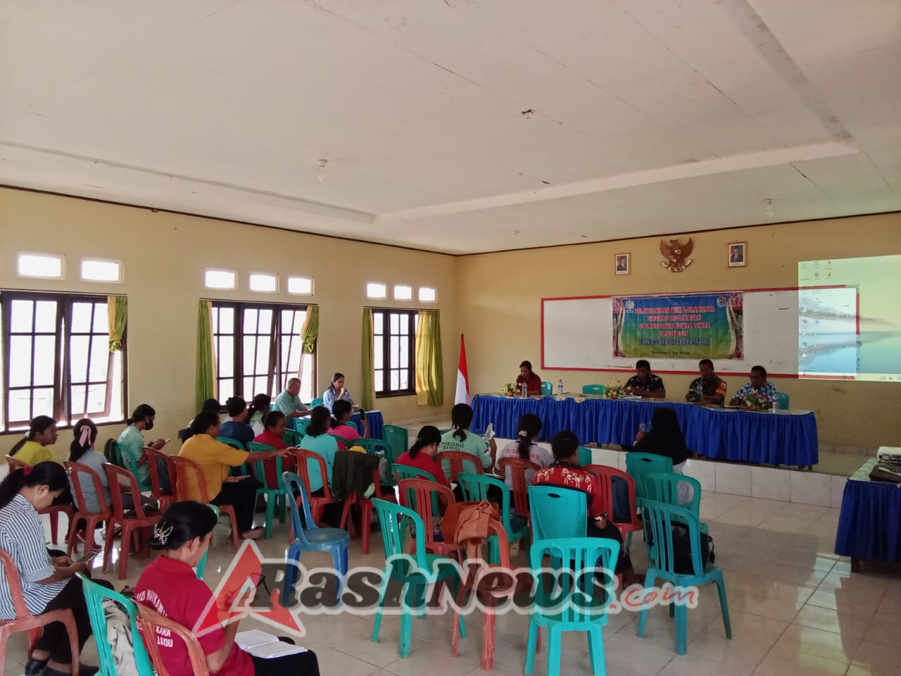 Babinsa Koramil 03/Pahunga Lodu Aktif dalam Minlok Karya Evaluasi Program Stunting 2025