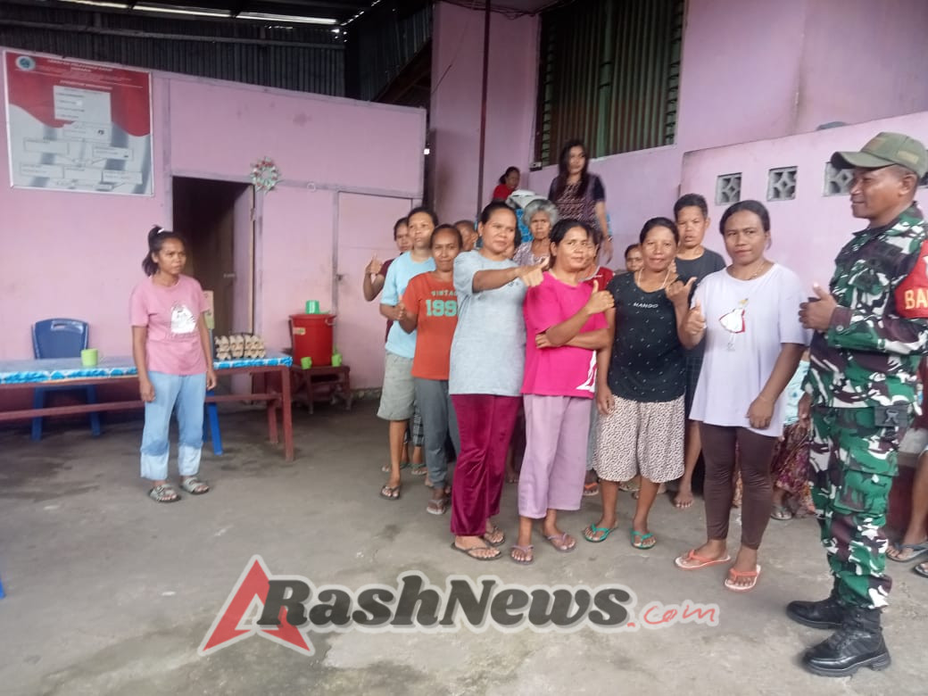 TNI AD Perkuat Kemanunggalan dengan Masyarakat Lewat Komsos dan Pamwil di Ende