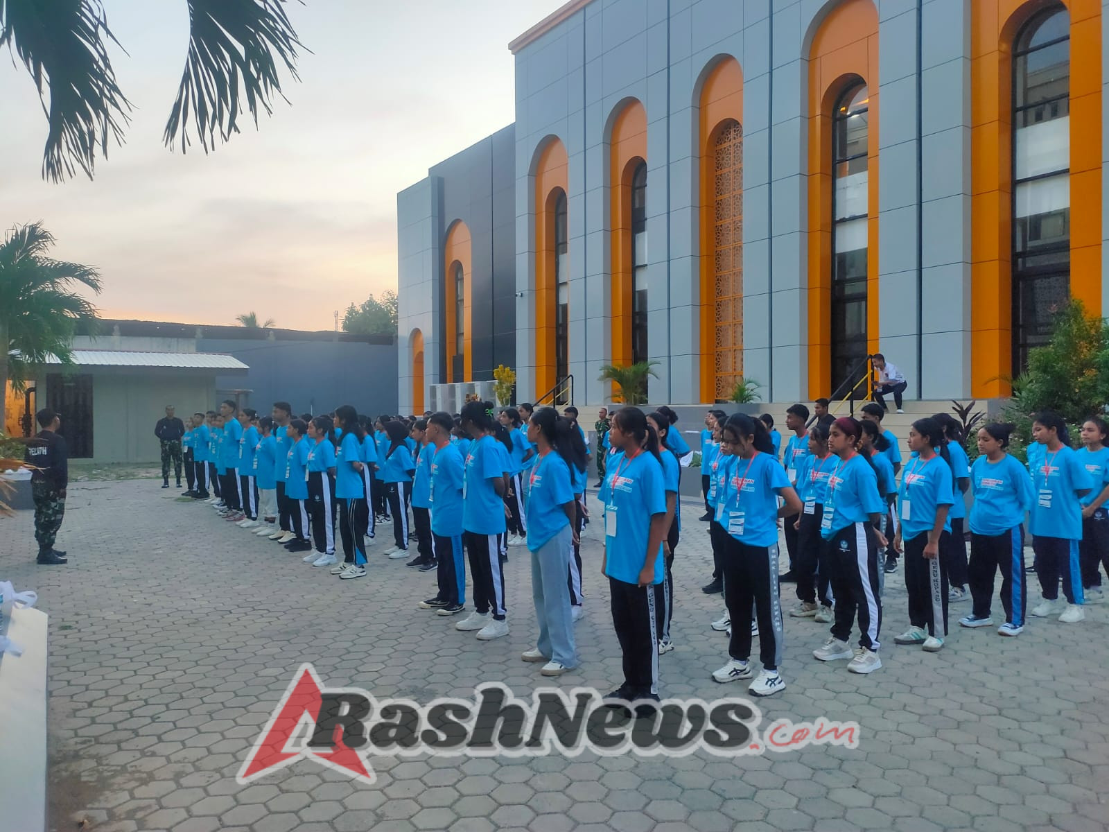 Pembinaan Kebangsaan Babinsa Kupang Bentuk Karakter Siswa Program ADEM