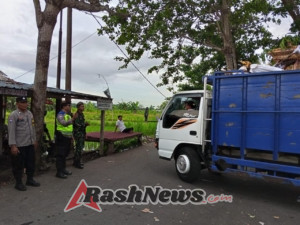 Babinsa Nyanglan Hadir Beri Rasa Aman Dan Nyaman Upacar Melasti Di Pantai Watu Klotok