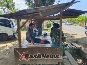 Babinsa Ende Perkuat Hubungan dengan Masyarakat dan Awasi Keamanan Lingkungan