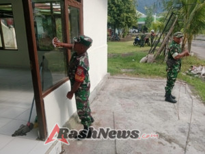 Jaga Kerapian dan Kesehatan Lingkungan, Babinsa Koramil 1602-01/Ende Laksanakan Pembersihan Setiap Hari Dinas