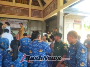 Gerakan Serentak Pengukuran Balita Dan Bumil, Danramil Klungkung Tegaskan Momentum Kuatkan Sinergitas Membangun Generasi Klungkung Sehat Dan Berkualitas