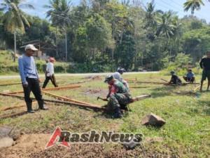 Babinsa Ende Pantau Wilayah dan Gelar Komsos Bersama Masyarakat Desa Rapowawo