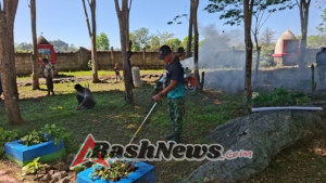 Peduli Lingkungan, Satgas Pamtas Yonarhanud 2 Kostrad Adakan Karya Bakti
