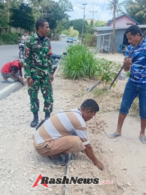 Kodim 1621/TTS Dukung Program Air Bersih, Babinsa Aktif Dampingi Warga di Desa Nulle