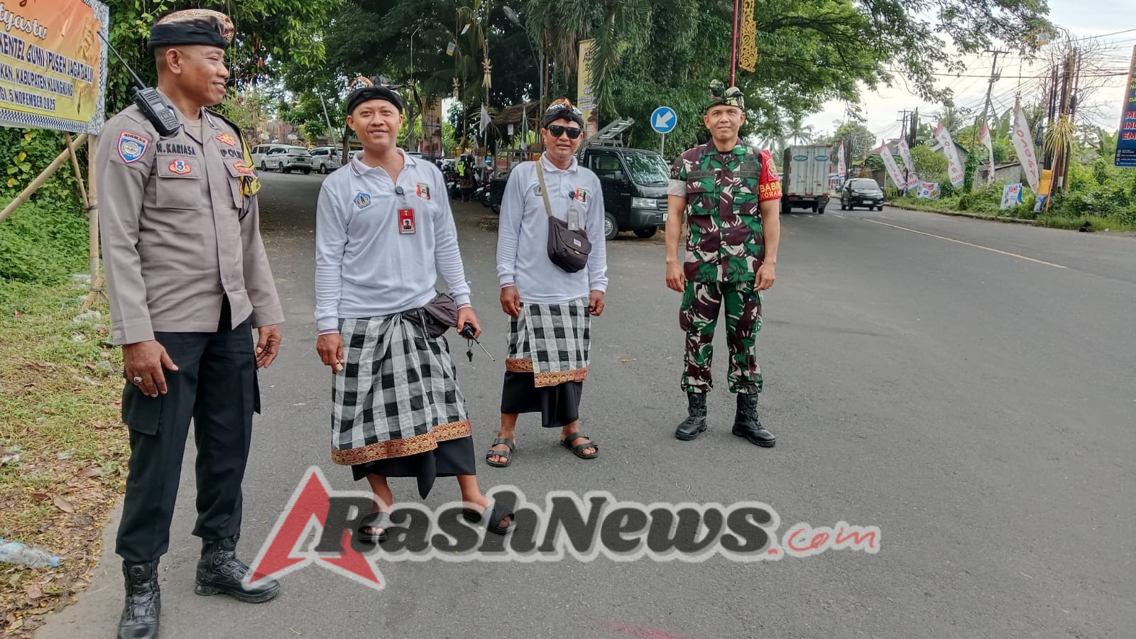 Dukung Dan Berkontribusi, Danramil Banjarangkan Instruksikan Tiga Babinsa Sukseskan Upacara Keagamaan Di Wilbin