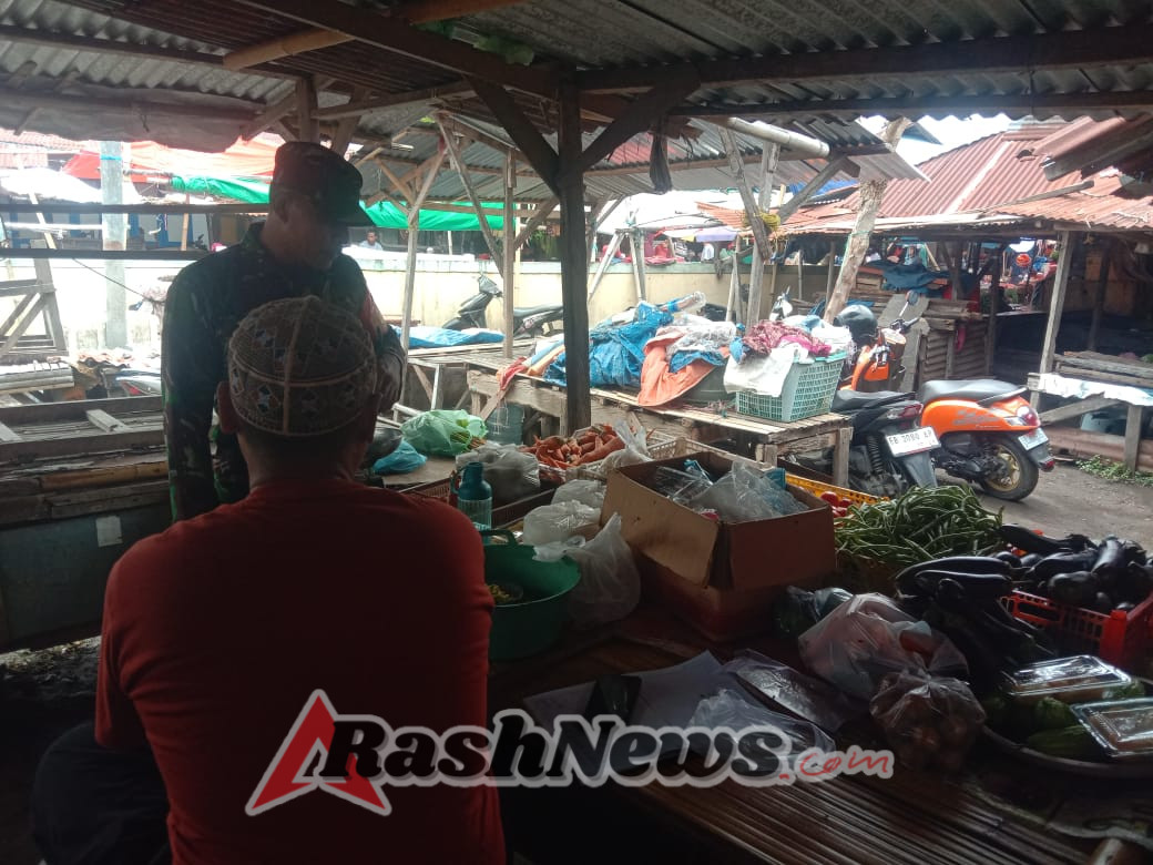 Kehadiran Babinsa Tingkatkan Kesadaran Warga Desa Koanara dalam Menjaga Lingkungan dan Keamanan