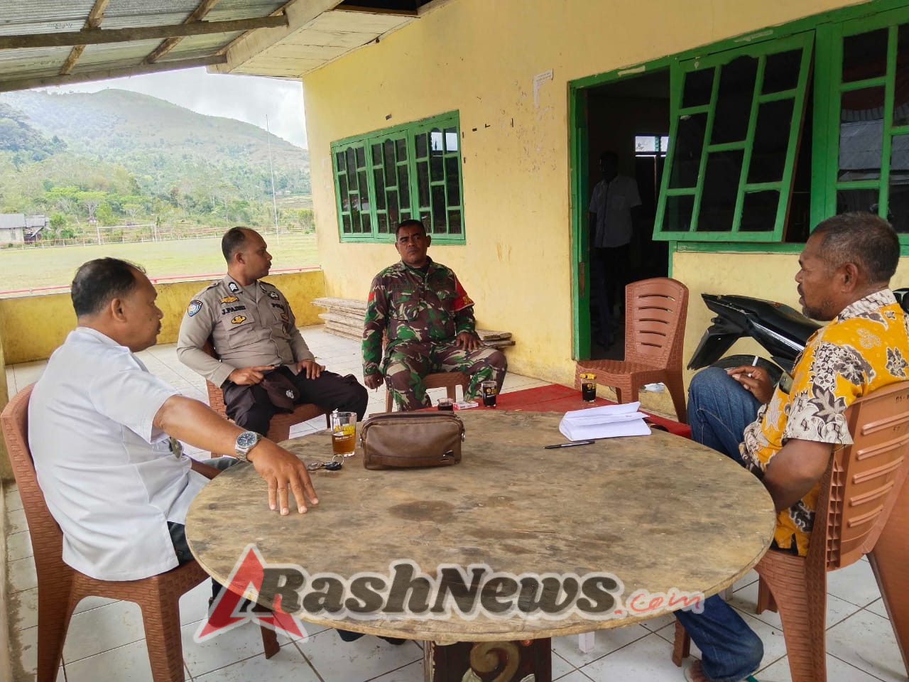 Kehadiran Babinsa Perkuat Rasa Aman dan Dukungan TNI terhadap Pemberdayaan Masyarakat Wologai Timur