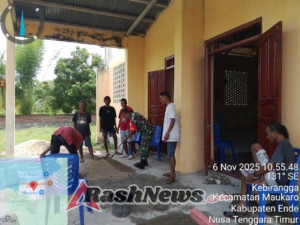 TNI dan Warga Desa Kebirangga Bersinergi dalam Karya Bhakti di Gereja Lokal