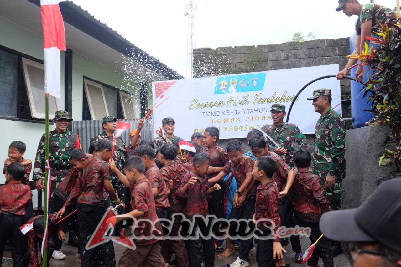 Pompa Hidram TMMD ke-126 Hadirkan Air Bersih bagi 800 Jiwa di Perbukitan Lombok Barat   LOMBOK BARAT, NTB — Program TNI Manunggal Membangun Desa (TMMD) ke-126 Kodim 1606/Mataram menghadirkan inovasi monumental bagi warga Dusun Awang Madia, Desa Giri Madya, melalui pembangunan instalasi Pompa Hidram yang kini menyalurkan air bersih ke wilayah perbukitan yang selama bertahun-tahun mengalami krisis air.  “Air adalah sumber utama kehidupan. Kami tidak hanya membangun jalan, tapi kami memberikan hidup. Program Pompa Hidram ini adalah instruksi langsung pimpinan TNI AD untuk mengatasi kesulitan rakyat,” ujar Brigjen TNI Sjasul Arief, S.Sos., Danrem 162/Wira Bhakti.  Pompa Hidram dipilih karena mampu bekerja tanpa listrik, memanfaatkan tekanan air secara alami, dan terbukti melayani sekitar 170 kepala keluarga atau lebih dari 800 jiwa. Sistem ini menjadi solusi berkelanjutan untuk memenuhi kebutuhan air bersih warga di wilayah perbukitan Lombok Barat.  Keberhasilan proyek ini tidak lepas dari peran Pra-TMMD yang dimulai lebih awal serta dukungan penuh masyarakat melalui gotong royong.  “Inovasi ini contoh nyata sinergi antara teknologi sederhana, semangat TNI, dan partisipasi rakyat,” tambah Danrem.  Pemerintah Kabupaten Lombok Barat melalui Asisten III Setda Fauzan Husniadi, S.Pd., M.Pd., mengapresiasi langkah TNI dan berkomitmen untuk mendukung replikasi program Pompa Hidram di wilayah selatan yang juga mengalami kekeringan.   “Pemda siap mengalokasikan anggaran untuk memperluas manfaat proyek air bersih ini,” ujarnya.  Penrem