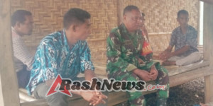 Pererat Hubungan, Babinsa Walakaka Temui Warga Parirara