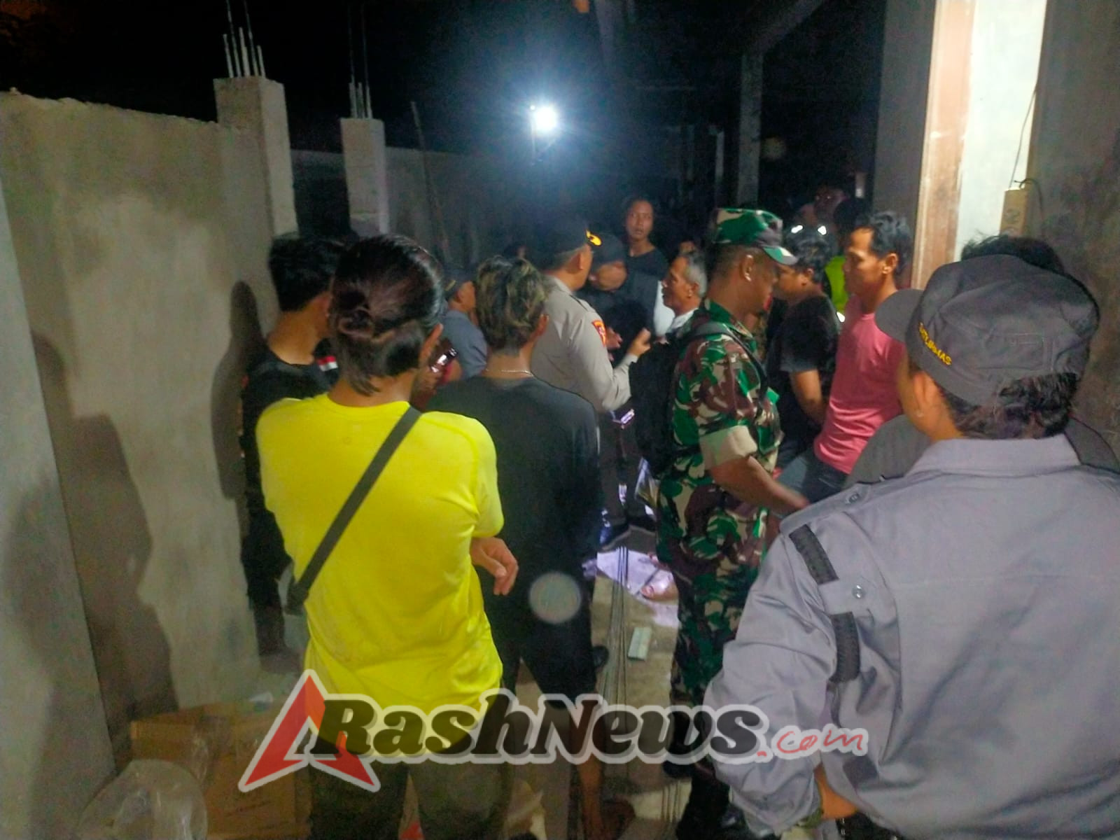 Kapolsek Kediri Memimpin Kegiatan Sidak Penduduk Pendatang di Desa Pangkung Tibah.