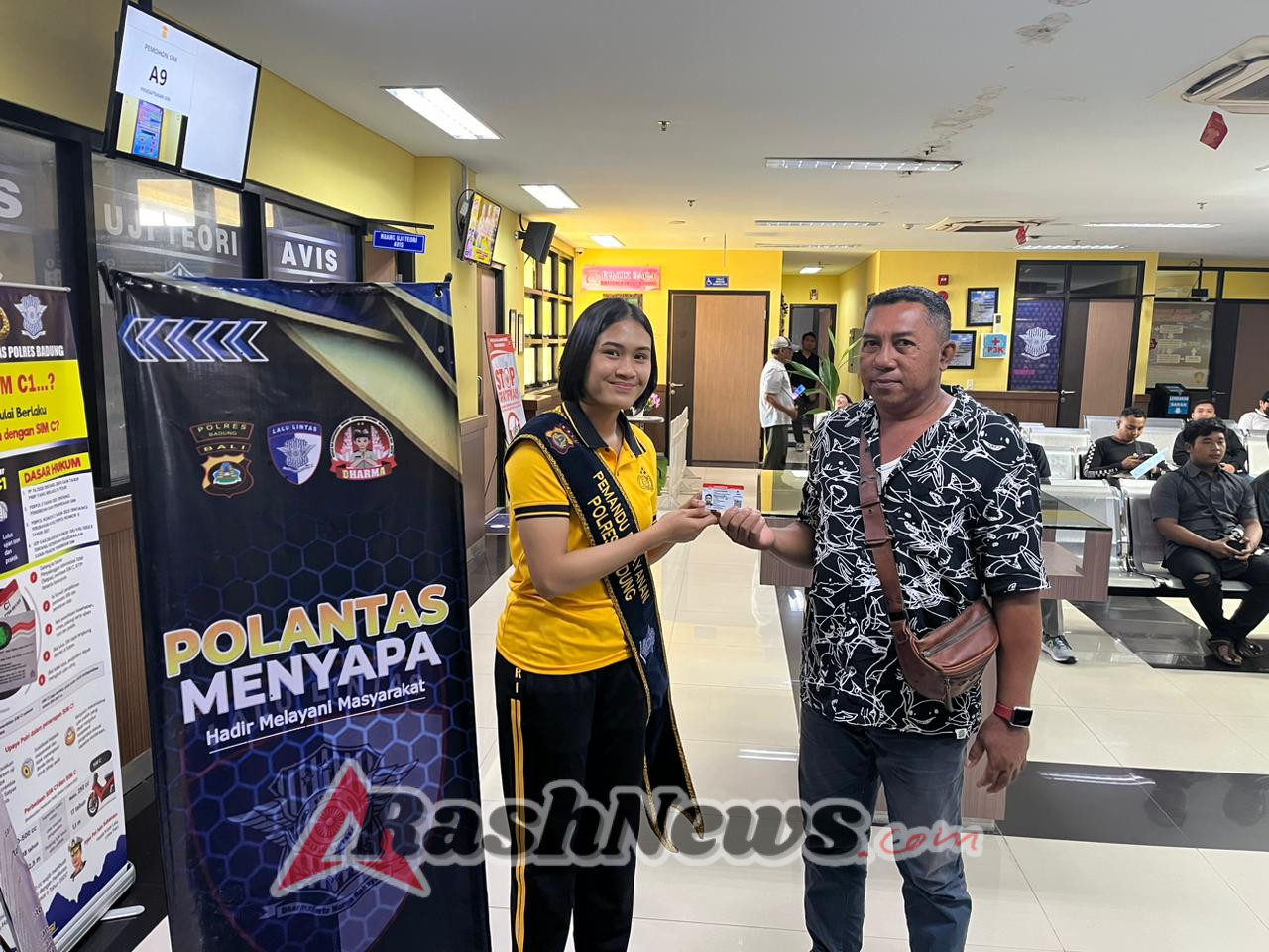 Satlantas Polres Badung Dekatkan Diri Dengan Masyarakat Lewat Program “Polantas Menyapa”