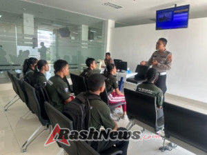 Satlantas Polres Karangasem Gelar Coaching Clinic untuk PKS SMK Negeri 1 Amlapura