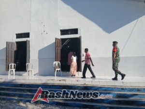 Sinergi TNI dan Masyarakat Terjalin dalam Pengamanan Ibadah Minggu di Desa Sakubatun