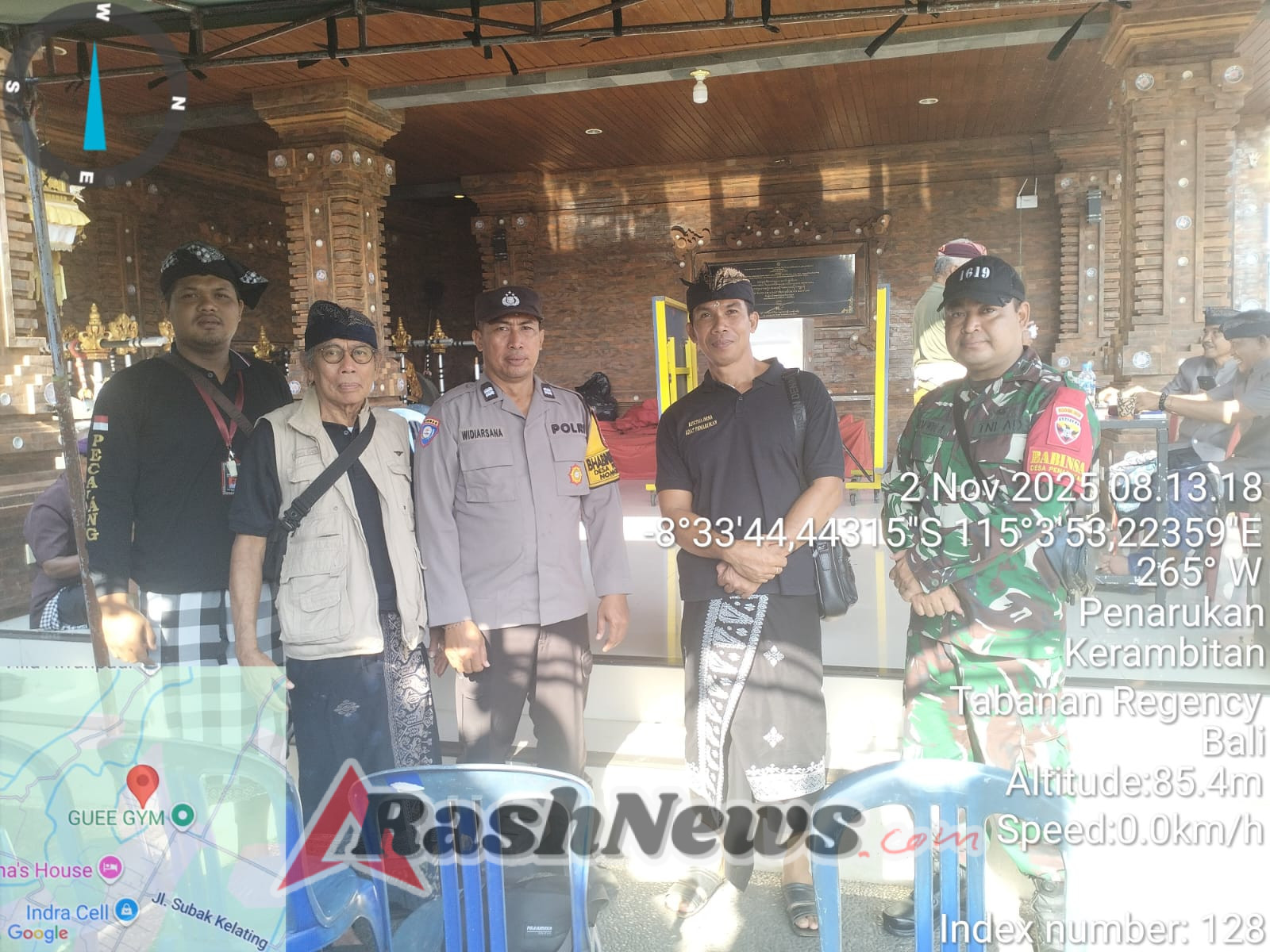 Bhabinkamtibmas Desa Penarukan melaksanakan pengamanan kegitan pemilihan Bendesa Adat Penarukan Periode 2026 – 2031.