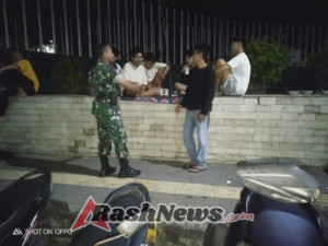 ‎Babinsa Tegaskan Batas Waktu Aktivitas Remaja di RTP Pancor Demi Hindari Gangguan Kamtibmas